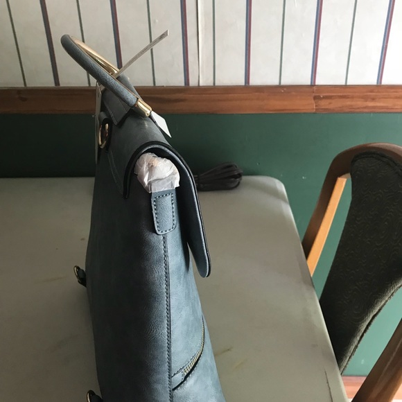 Fashionable Handbag/Backpack - Picture 4 of 4